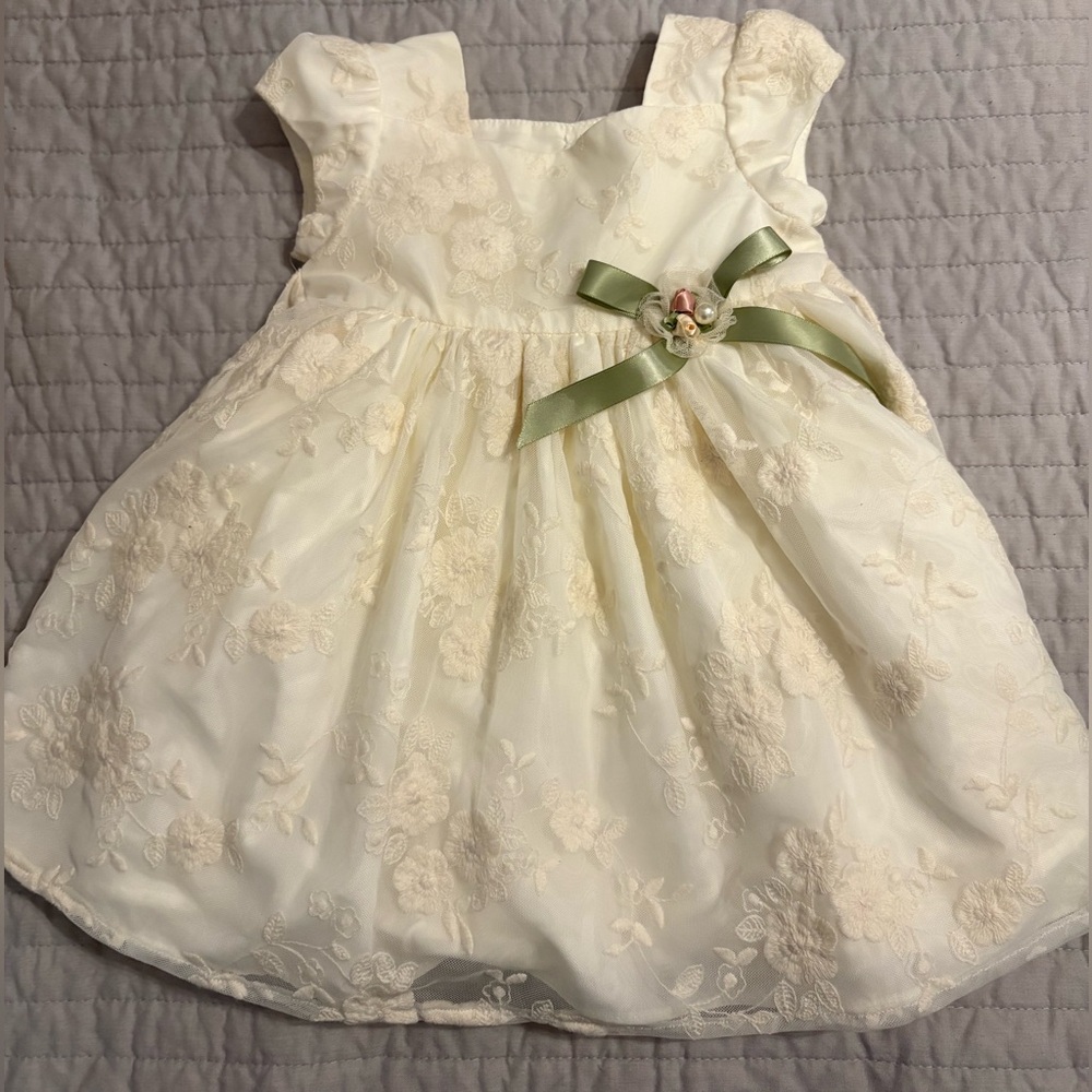 Elegant Kids Dress with Floral Design, Laura Ashley London, 18 months, Easter